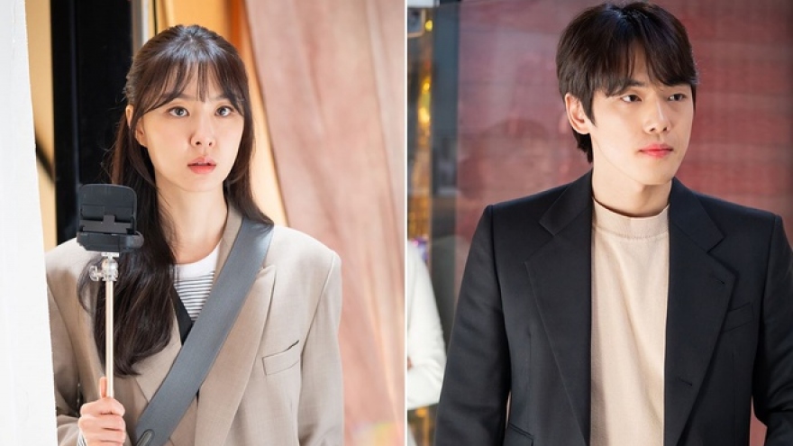 Seo Dan bắt gian tình cũ “Hạ cánh nơi anh” ngoại tình trong phim mới