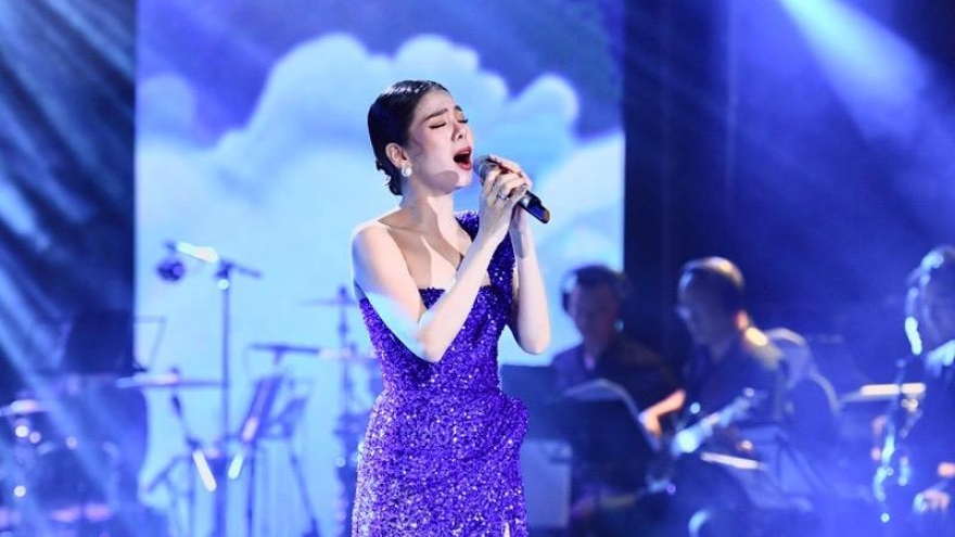 Lệ Quyên khắc khoải đắm đuối trong “Nỗi nhớ” Phú Quang