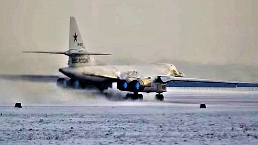 Công nghệ làm sân bay trên băng - chìa khóa giúp Nga chinh phục Bắc Cực