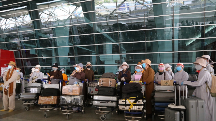 Chuyến bay đặc biệt đưa người Việt từ Ấn Độ về nước