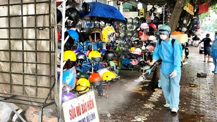 Bệnh nhân 590 làm nghề bán gấu bông ở công viên Quảng Ngãi