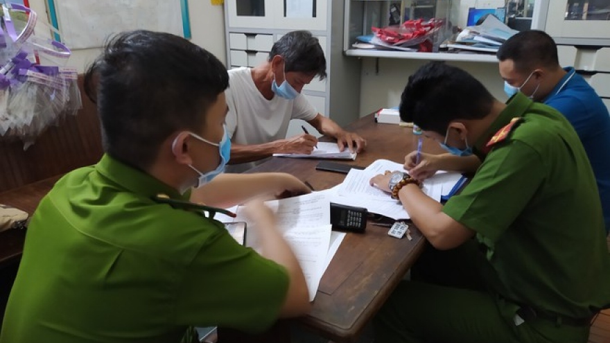 Đà Nẵng: Xử lý ma men tụ tập ăn nhậu còn chửi công an phường