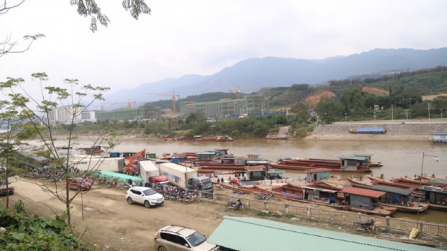 Lào Cai mở lại các cửa khẩu phụ Bản Vược, Mường Khương