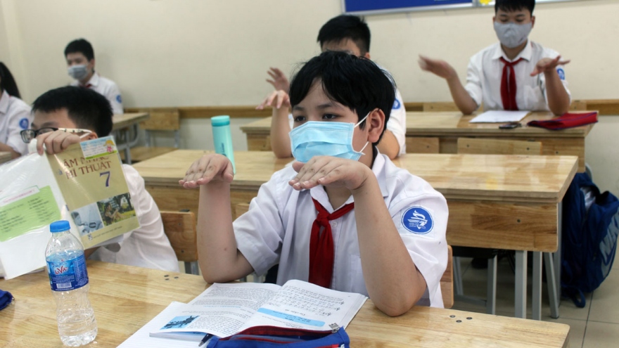 Yêu cầu cho học sinh nghỉ học chiều nếu không đủ điều hòa để tránh nóng