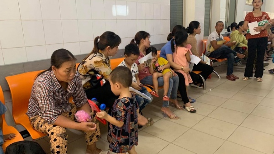 Nắng nóng, cuộc sống người dân Thừa Thiên Huế bị đảo lộn