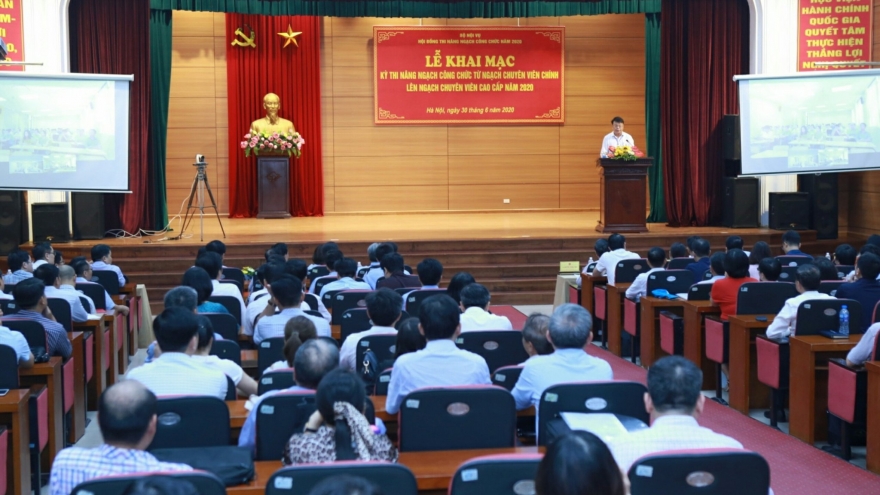 Hơn 700 công chức, viên chức thi nâng ngạch lên chuyên viên cao cấp