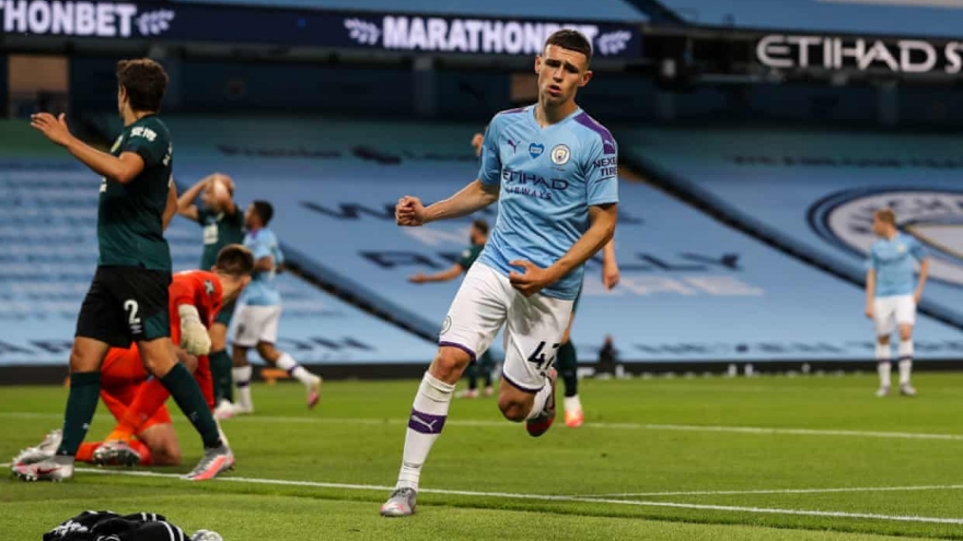 Man City lần thứ ba liên tiếp thắng 5-0 khi tiếp đón Burnley