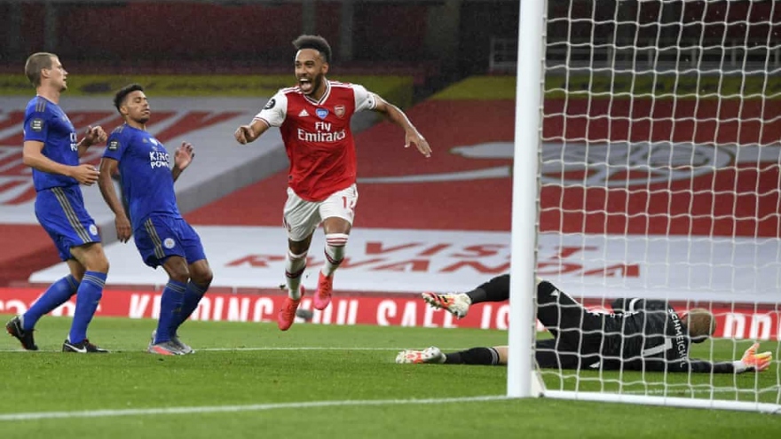 Leicester chia điểm trước Arsenal, Chelsea và MU đồng loạt hưởng lợi