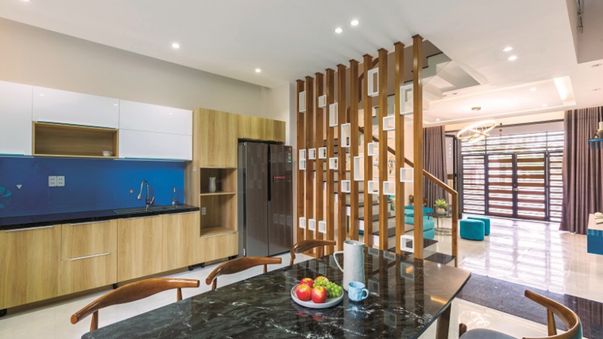 Ngôi nhà phố với sắc xanh mát mắt