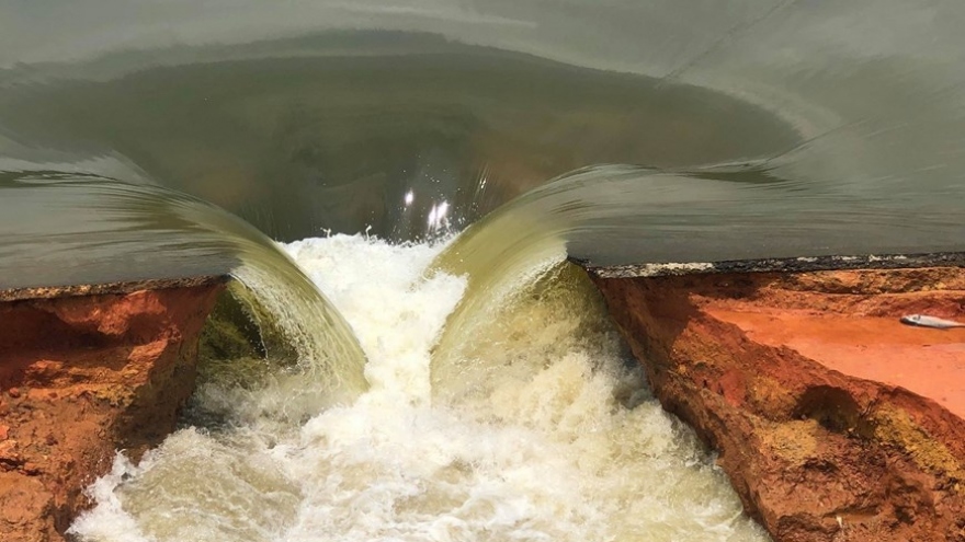 Cận cảnh sự cố vỡ đập tại đầm Thìn, Phú Thọ