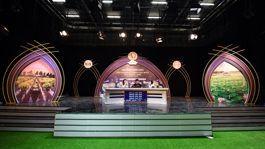 Sân khấu phát thanh trực tiếp sẵn sàng chào đón các đơn vị tranh tài