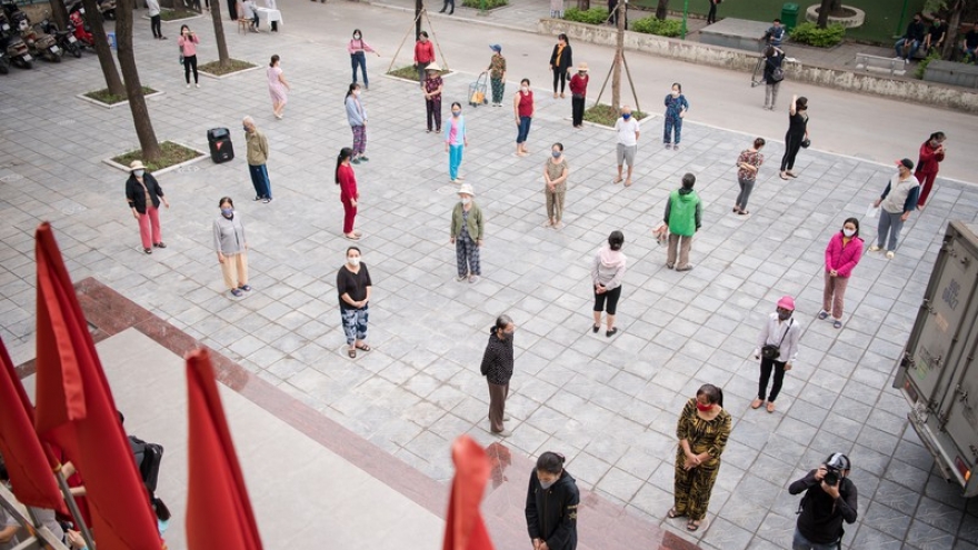 Không có chỗ cho những kẻ “tranh” quà từ thiện của người nghèo!