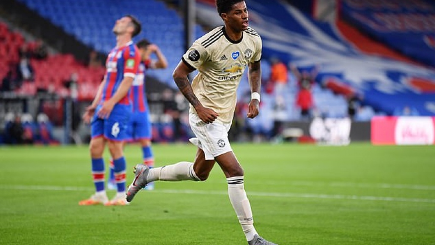 "Thần VAR hộ mệnh", MU nhọc nhằn vượt ải Crystal Palace