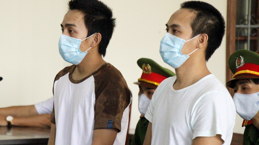 Hai anh em lĩnh án tử hình và chung thân vì đâm chết Đại úy công an