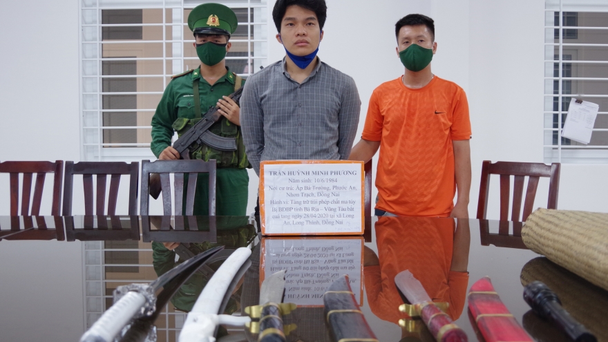 Bắt đối tượng vận chuyển hơn 4 kg ma túy đá