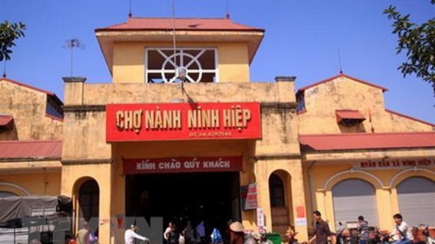 Truy tố đối tượng lừa bán ki-ốt chợ Ninh Hiệp (Hà Nội)