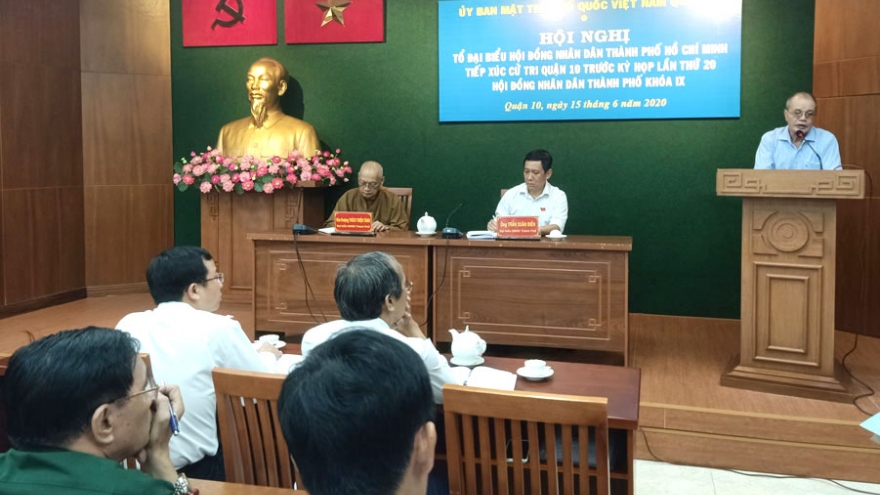 Ông Tất Thành Cang lại vắng mặt khi tiếp xúc cử tri trước kỳ họp HĐND