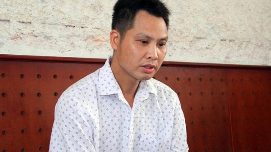 Khởi tố cựu giáo viên tiểu học ở Lào Cai có con với học sinh