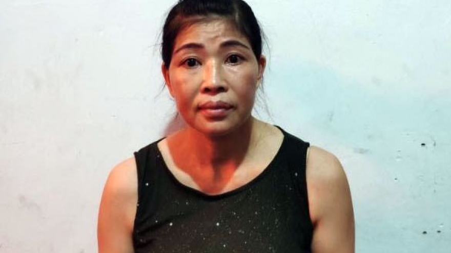 Chủ quán cà phê thuê nhân viên bán dâm cho khách