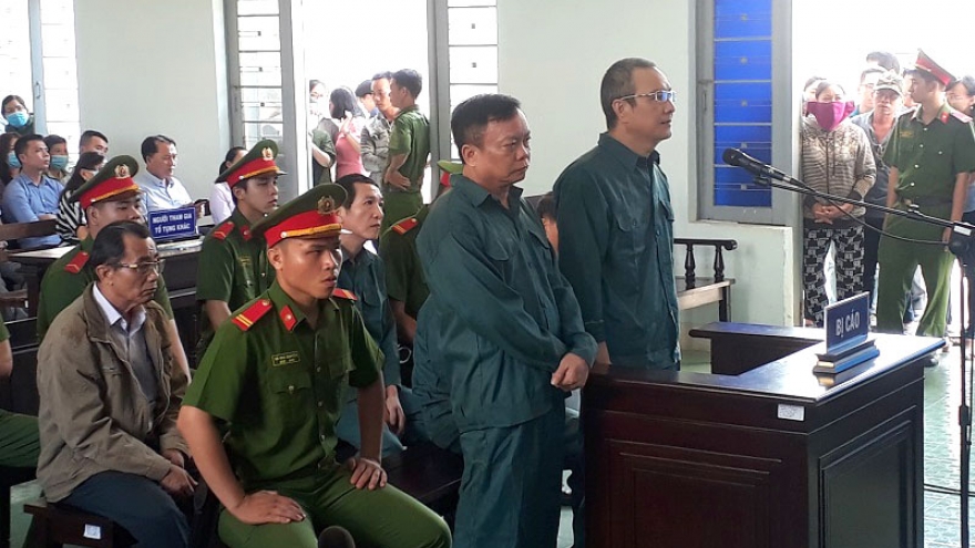 Hoãn xét xử nguyên Chủ tịch UBND thành phố Phan Thiết