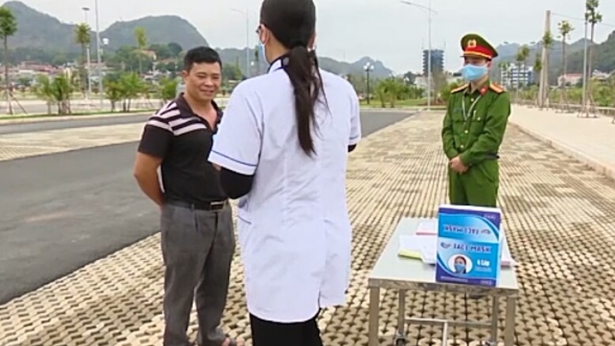 Sơn La: Xử phạt 39 trường hợp không đeo khẩu trang nơi công cộng