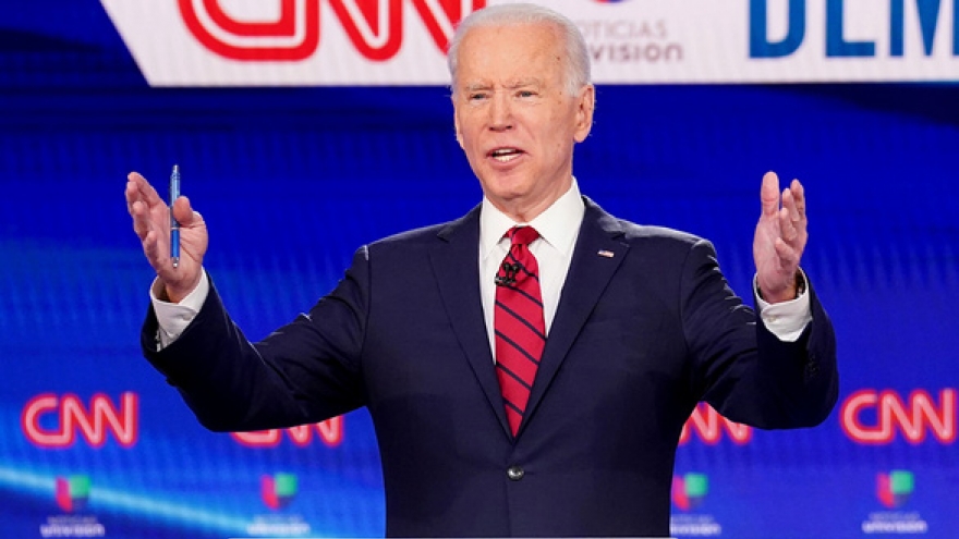 Ông Biden dẫn trước ông Trump 9 điểm tại 6 bang chiến trường