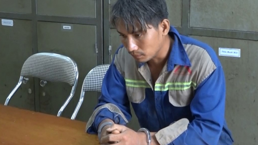 Con nghiện giả nhân viên sửa điện ăn cắp số lượng lớn cáp đồng