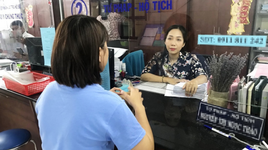 Ghi tên người dự định cưới vào giấy chứng nhận độc thân có cần thiết?