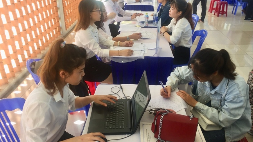 Ngày hội việc làm tại Đà Nẵng thu hút đông đảo học sinh, sinh viên