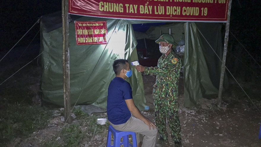 Điện Biên tiếp tục giám sát chặt các cửa khẩu, lối mở phòng Covid-19