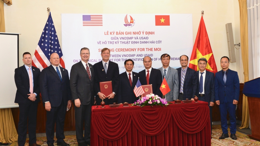 Mỹ hỗ trợ Việt Nam phân tích ADN xác định danh tính hài cốt liệt sĩ vô danh