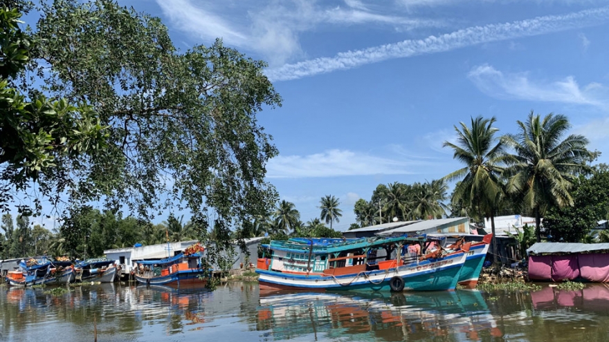 Tiếp tục tìm 2 thuyền viên trở về từ Malaysia để đưa đi cách ly tập trung