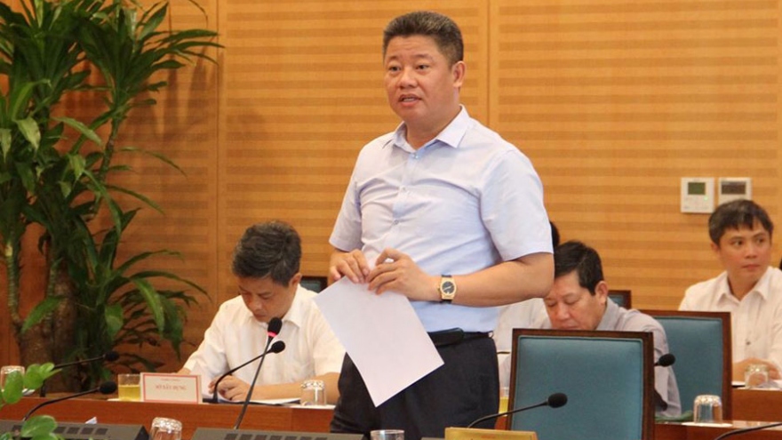 Chủ tịch Hà Nội: Có phó phòng “om” hồ sơ của DN nước ngoài đến 8 tháng