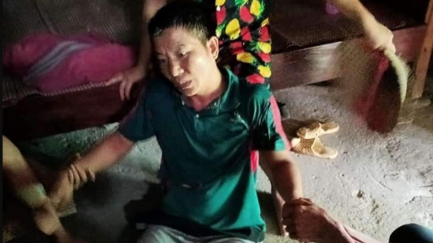 Sét đánh xuyên mái nhà khiến hai vợ chồng bất tỉnh ở Lào Cai
