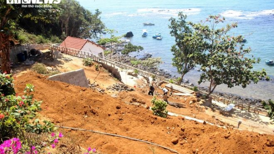 Ảnh: Phá núi, xây kè, dựng hàng quán xâm lấn danh thắng Ba Làng An