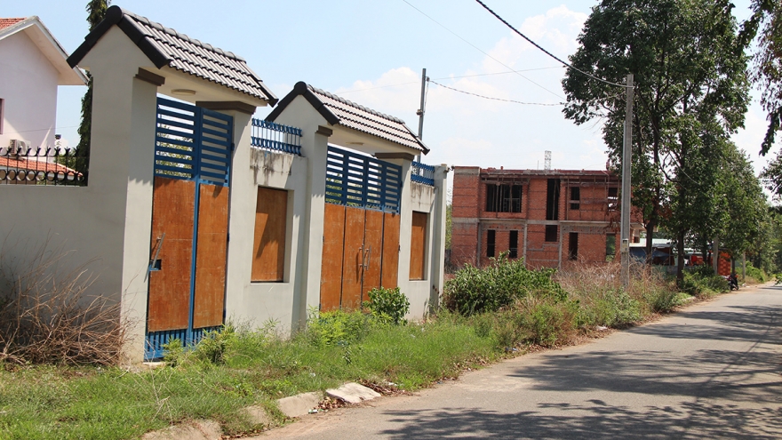 3 năm không có “sổ đỏ”, Công ty Việt Trung lừa dối khách hàng?