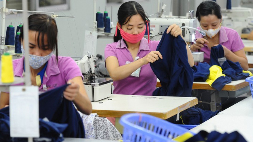 Số lao động mất việc làm có thể tăng khoảng 100.000 người mỗi tháng