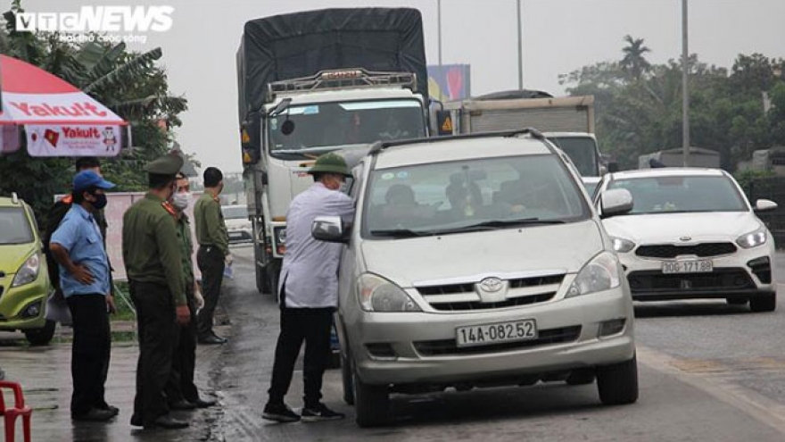 Cách ly người từ Hà Nội, TP.HCM: Nghiêm ngặt để tránh lây dịch
