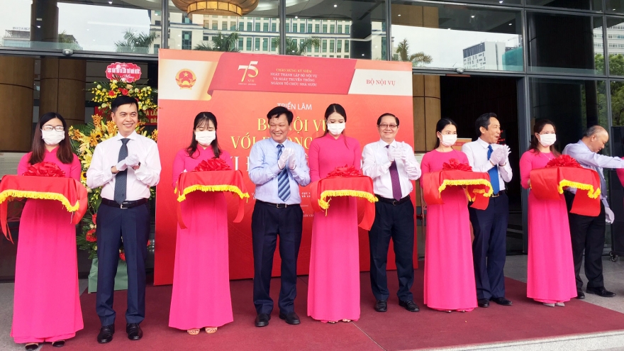 Triển lãm nhiều tư liệu quý về phong trào thi đua yêu nước