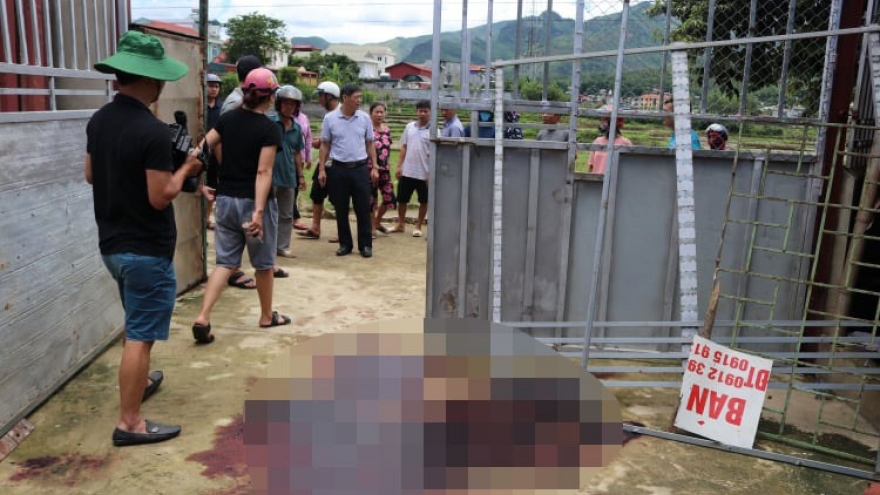 Clip: Diễn biến tại hiện trường vụ trọng án 3 người chết ở Điện Biên