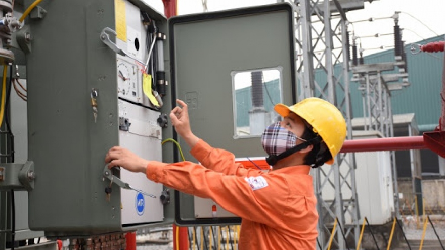 Giảm giá điện: Lo nước chảy chỗ trũng