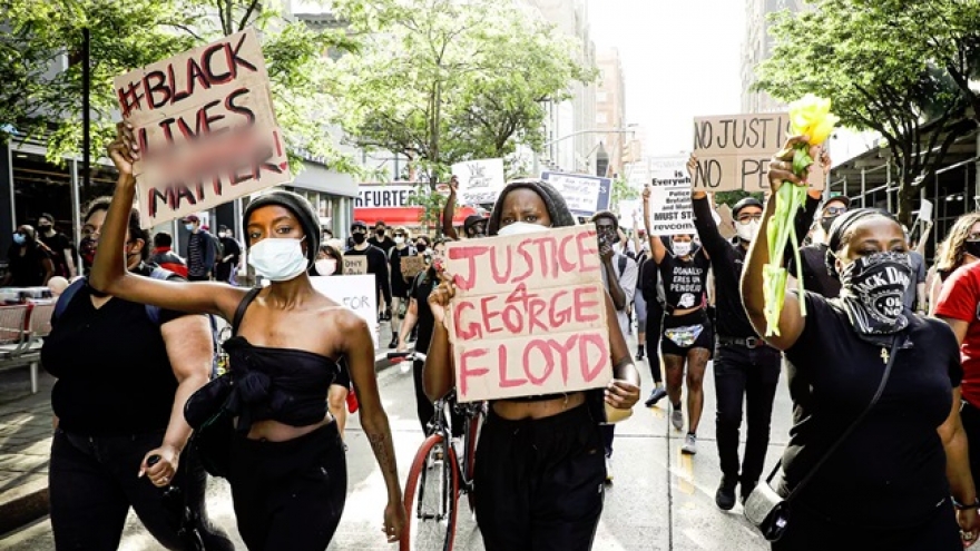 Nga yêu cầu Mỹ điều tra vụ nhà báo bị cảnh sát xịt hơi cay