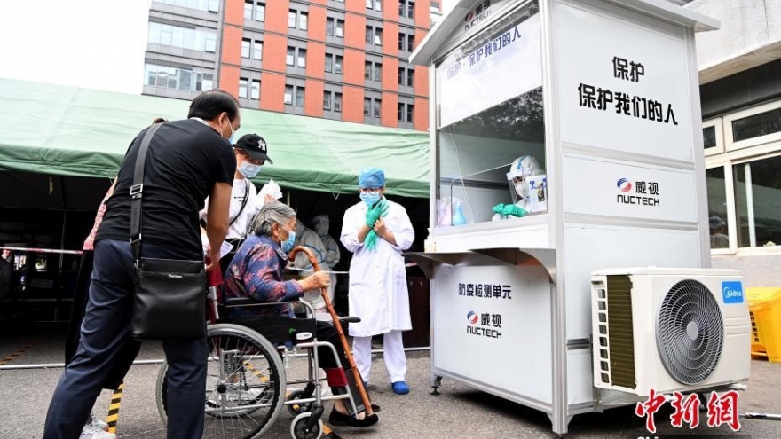 Bắc Kinh (Trung Quốc) xét nghiệm Covid-19 gần nửa dân số