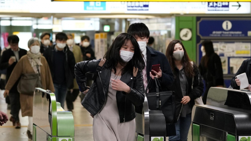 Vì sao người Nhật vẫn đến công sở bất chấp đại dịch Covid-19?