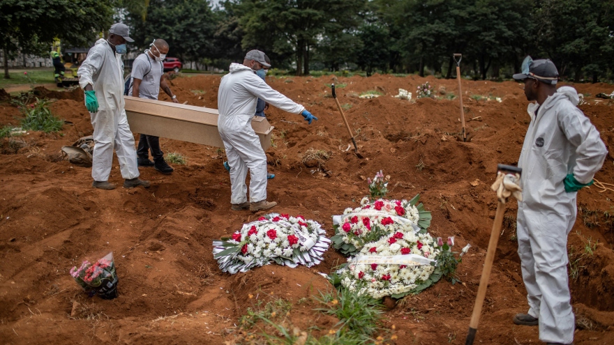 Đại dịch Covid-19 tấn công Mỹ Latin, thế giới bị “khuất tầm nhìn“