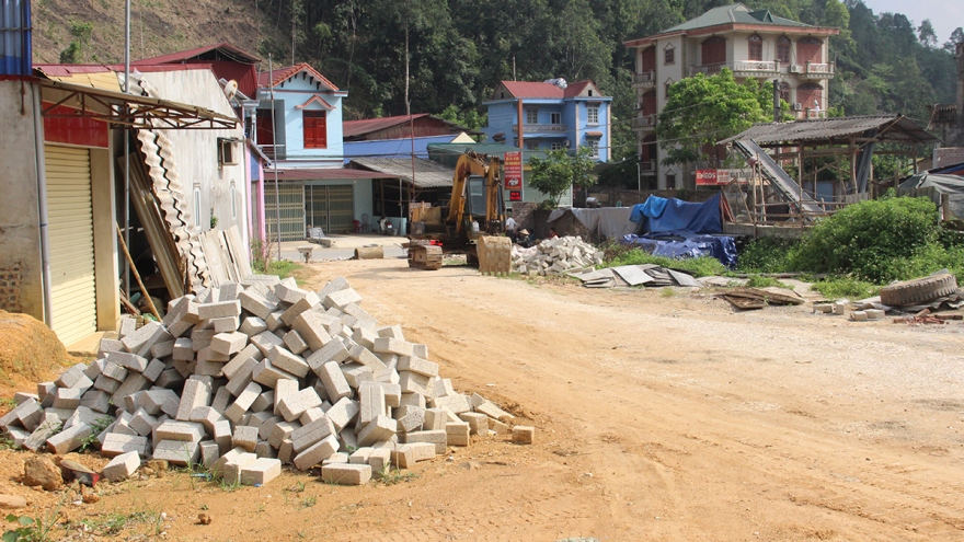 Bến xe 7 năm chưa hoàn thành do vướng giải phóng mặt bằng