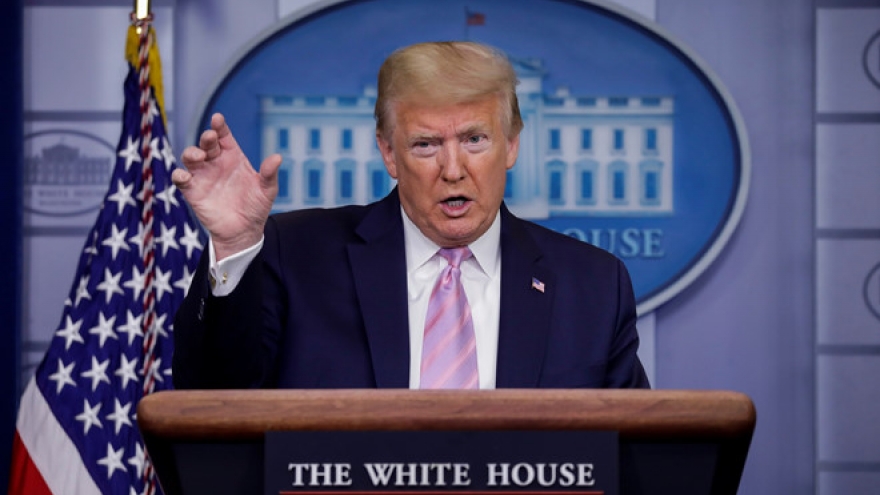 Ông Trump dọa trừng phạt các nước từ chối nhận người bị Mỹ trục xuất