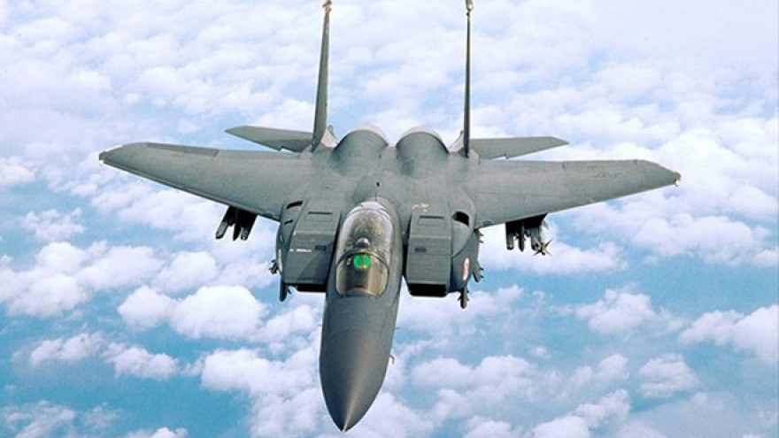 Video: Khoảnh khắc tiêm kích F-15QA cất cánh và leo dốc đầy ngoạn mục