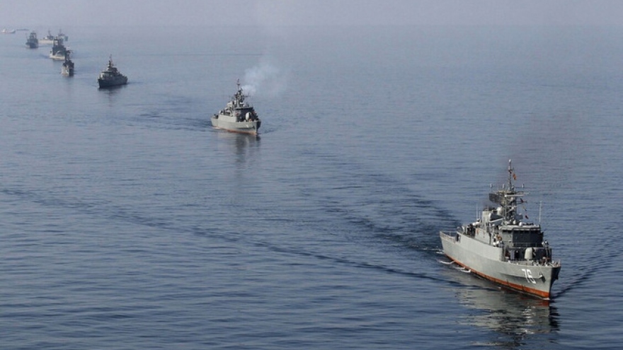 Mỹ và Iran đối đầu “nảy lửa” tại vịnh Persian