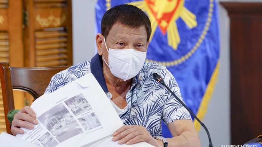 Tổng thống Philippines tuyên bố sẵn sàng thử vaccine Covid-19 của Nga